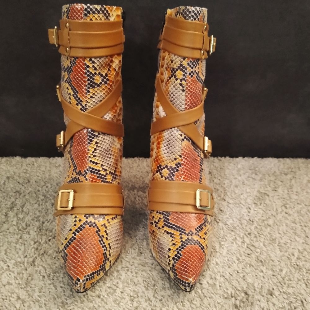 Shoedazzle multi colored snake skin style boots